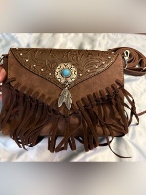 Lavawa Western Crossbody
